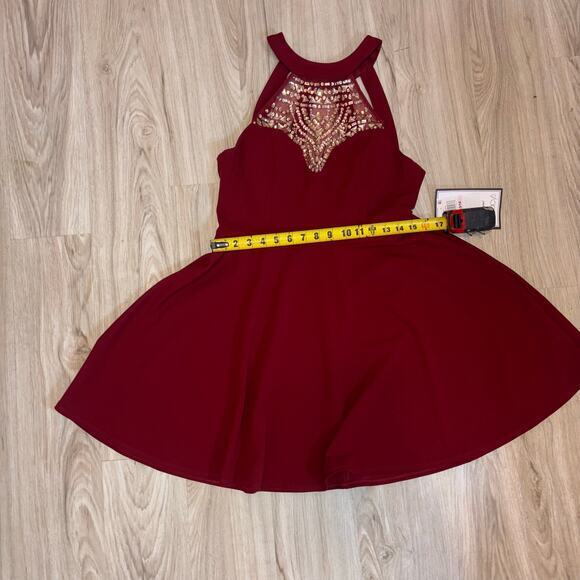B Darlin Red Fit and Flare Party Dress with Beaded Detail, Size 13/14, NWT - Picture 5 of 7